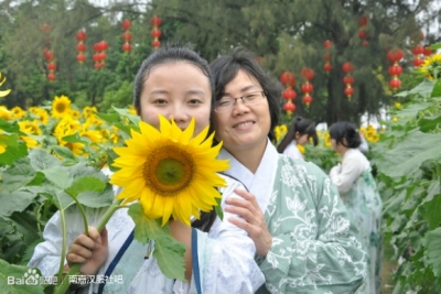 【北师珠南嘉汉服社】珠海海滨公园 赏花观景游园 我们的节日-1.jpg