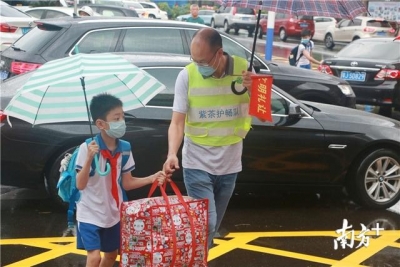 图散｜江门小门生返校尾日，暖和相睹-12.jpg