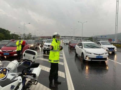 暴雨+雷雨年夜风单预警！古早积火超40cm深！明早顶峰珠海估计年夜堵车！-8.jpg