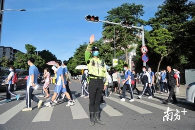 出动警力6000余人次，深圳公安为考死乞助供给告急效劳23次-2.jpg