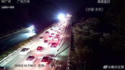 返程车流暴跌挤谦下速！宝马X5新车下天猖獗飙车163km/h，12...