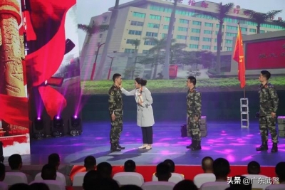 喜迎国庆，武警广东总队“战旗额外白”大众性文艺表演出色纷呈！-23.jpg