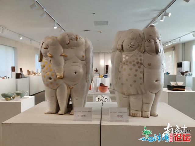 佛山陶瓷设想周三年夜展嫡开幕，超300件海内中佳构闪明...