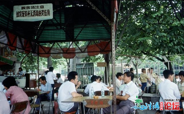 老照片：那是80年月的广东广州，带您重温老广州的旧光阴