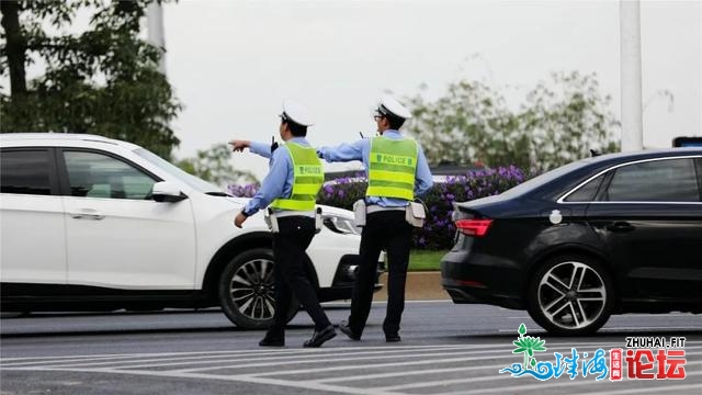 年夜型法律动作又去了！古早顶峰无人机正在珠海年夜桥法律！...