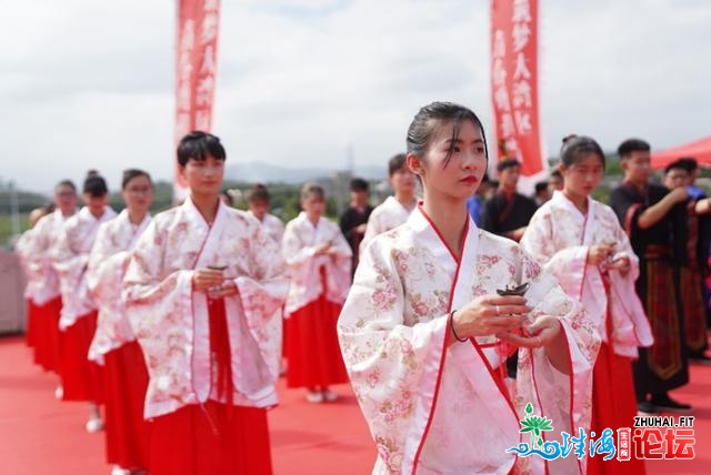 珠港澳三天青年同过成人礼，联袂共游600年珠海古村