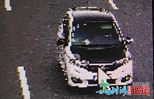 坦洲司机马路上公开“变脸”！为省18块泊车费逆走粤C车...