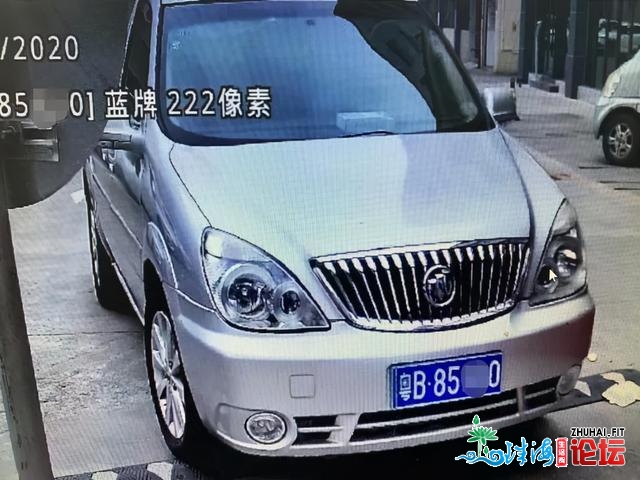 坦洲司机马路上公开“变脸”！为省18块泊车费逆走粤C车...