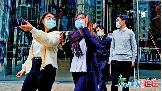 喷鼻港新冠确诊又立异下，12000余喷鼻港人果新冠疫情“遁”往...