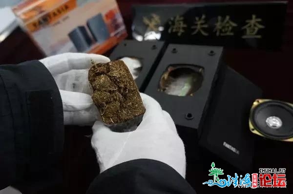 光怪陆离的躲毒方法，您必然念没有到警圆最初从那里取出那些...-14.jpg