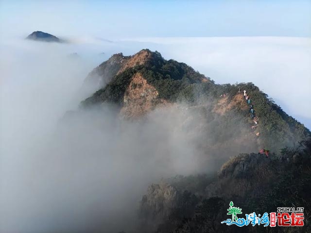 刀锋上的跳舞，龙斗峰脱越记