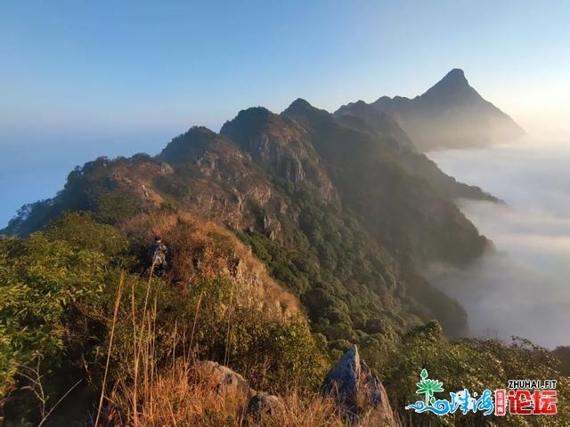 刀锋上的跳舞，龙斗峰脱越记