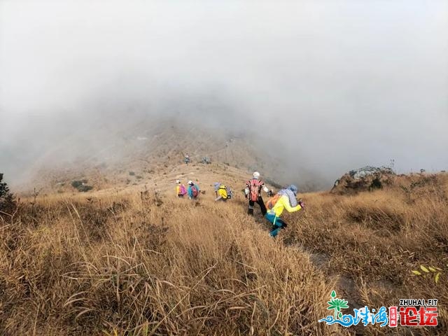 刀锋上的跳舞，龙斗峰脱越记