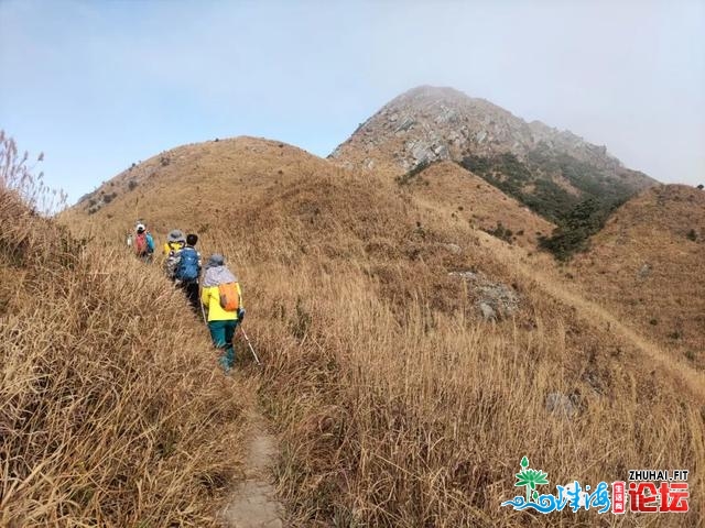 刀锋上的跳舞，龙斗峰脱越记