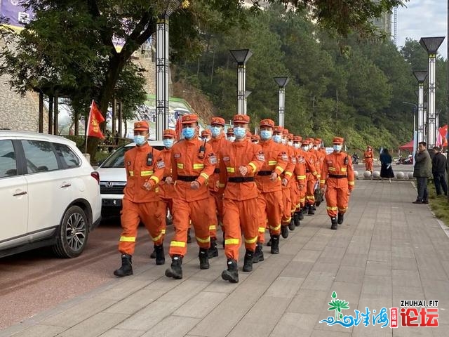 宽把“跨年”防水年夜闭：祸建丛林消防总队广东肇庆驻防...