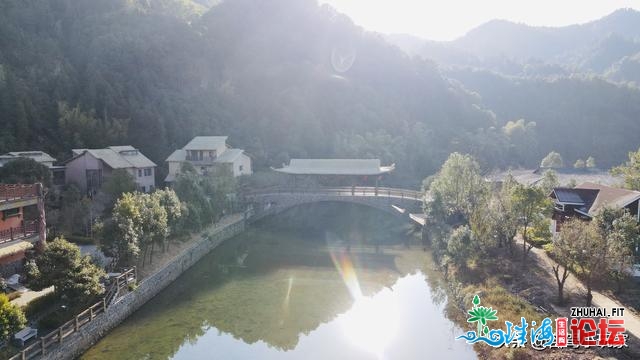 稀有温泉村：家家户户皆有温泉，河里皆是温泉，平易近宿泡20元一人-6.jpg