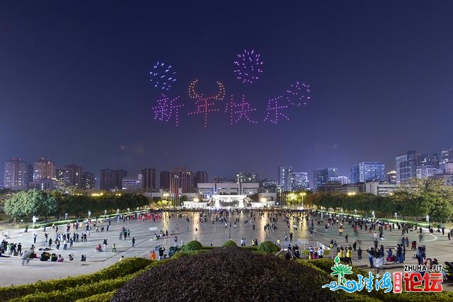 好爆了！300架无人机“刷屏”惠阳夜空