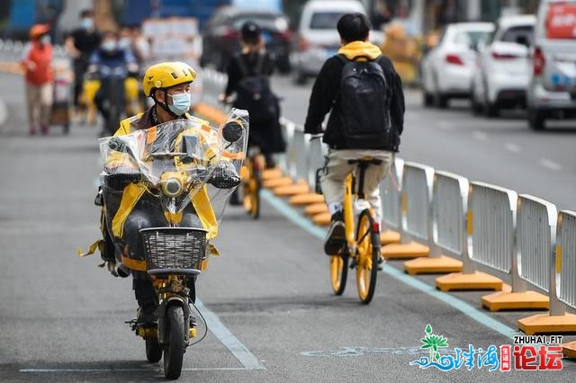 闹市非灵活车讲的降生，深圳中卖小哥感慨：“出念到我们本人的声音能被听到！”-2.jpg