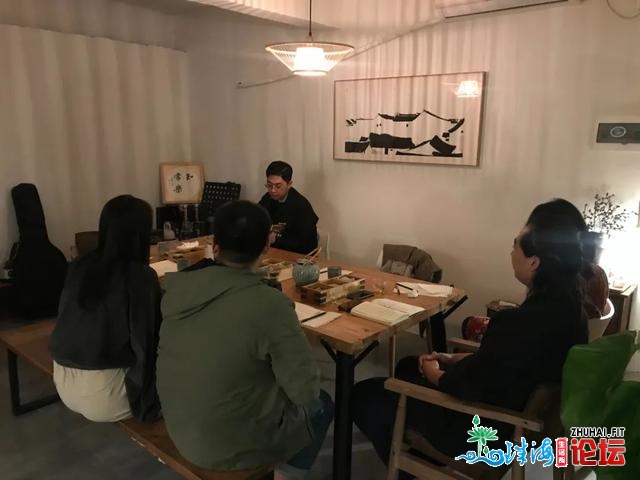 “仙人”伉俪隐居珠海半山！经心革新老房，连明星皆去了