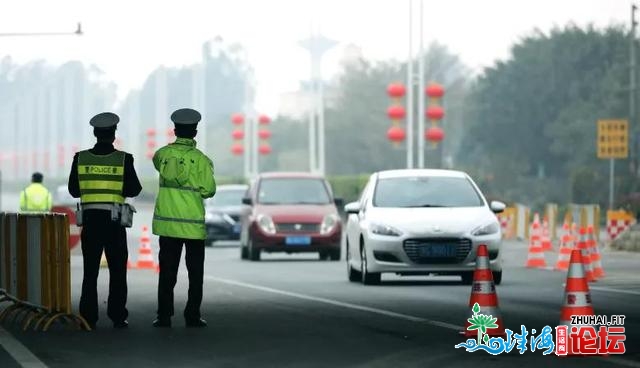 本年秋节珠海路上纷歧样，出止要躲开那20条路，下速上车...