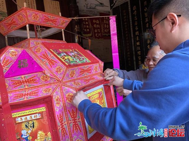 东莞：新年伊初 宗祠“开灯”为婴女祈祸