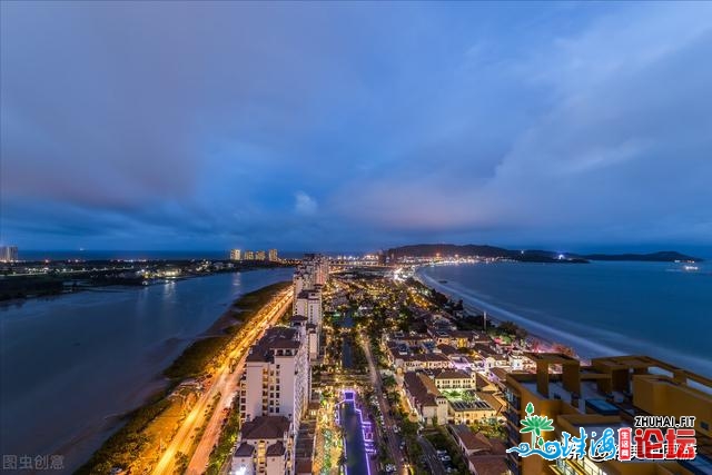 惠州单月湾景区，一静一动的单月型海湾，雄丽壮不雅