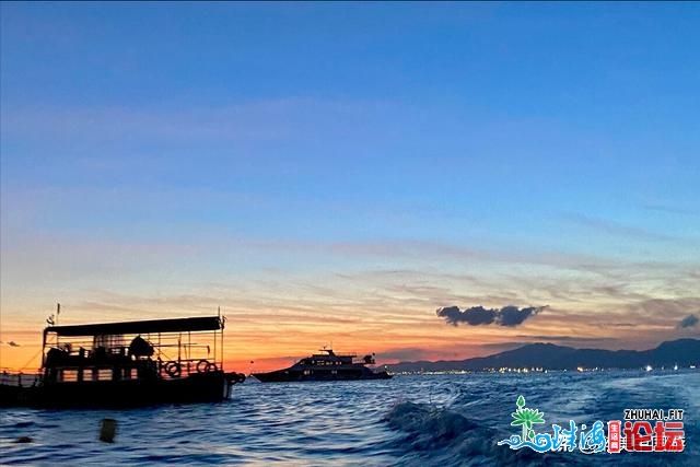 惠州单月湾景区，一静一动的单月型海湾，雄丽壮不雅