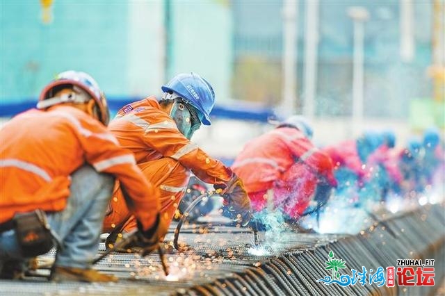 潮起年夜湾区 风劲好扬帆：写正在《粤港澳年夜湾区开展计划目...