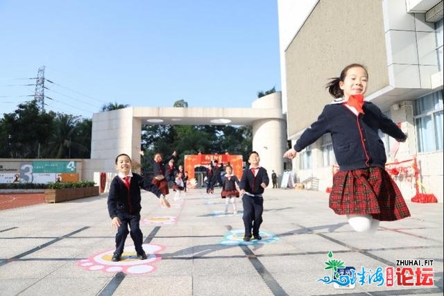 开教刮刮乐，千人建造祸袋……深圳黉舍“花式”开教