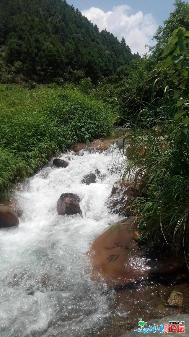 肇庆斑斓的山山川火