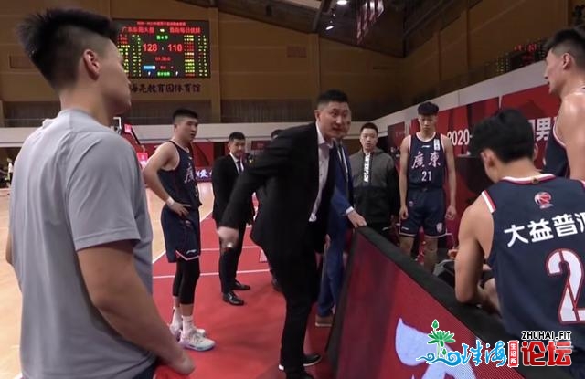 广东狂胜13分+14连胜！单外助发作60+12，杜锋齐程咆哮