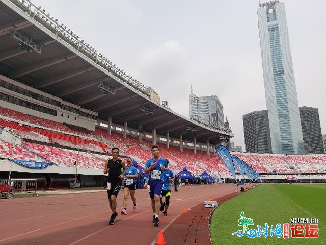 粤港澳年夜湾区万米接力超等联赛2021尾站得胜