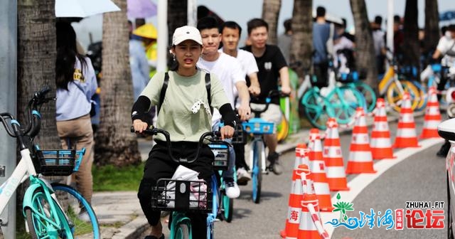 珠海那些路被车流展谦，交警齐警上路连结流通！将来几...