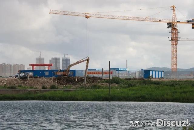 珠海西部主城区湖心路口跟航空新城相对比，你会如何选？