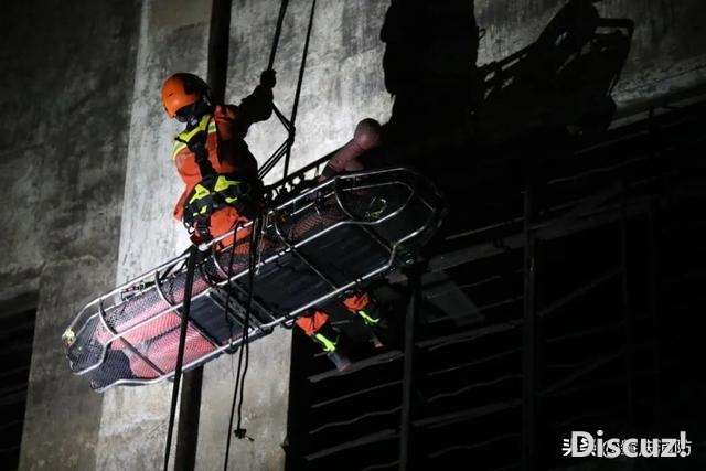 36小时日夜奋战应战极限 肇庆消防展开地动救济推动练习训练