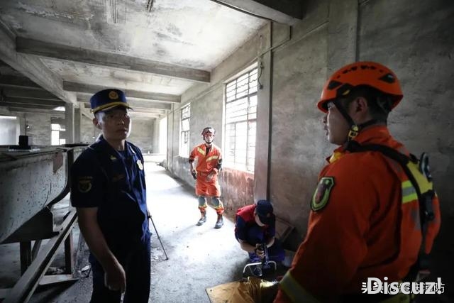 36小时日夜奋战应战极限 肇庆消防展开地动救济推动练习训练