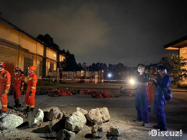 36小时日夜奋战应战极限 肇庆消防展开地动救济推动练习训练