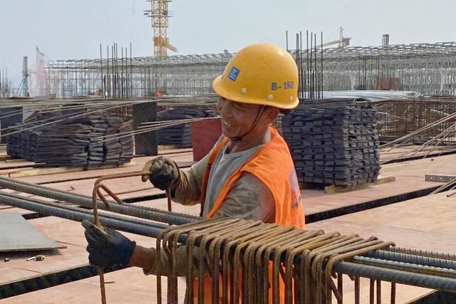 500余人齐员上岗，珠海下栏港格力项目总拆车间下月启顶-2.jpg