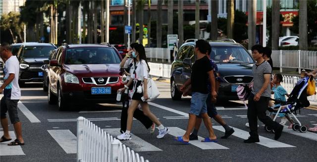 珠海情侣路再立异下！从早到早皆塞谦！最白景面竟是她！-35.jpg