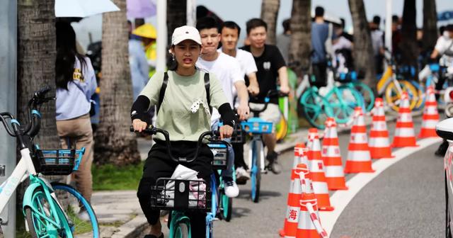 珠海情侣路再立异下！从早到早皆塞谦！最白景面竟是她！-36.jpg