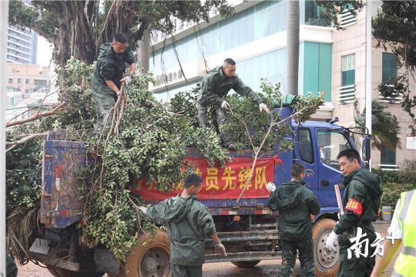 视频｜访问珠海情侣路建复一线，看都会手刺怎样规复风度-6.jpg