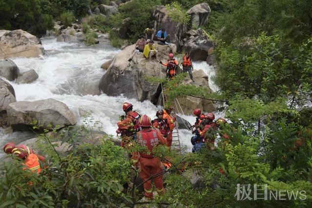 广东台山26名驴友被山洪围困2人罹难，事收天为已开辟荒山-1.jpg