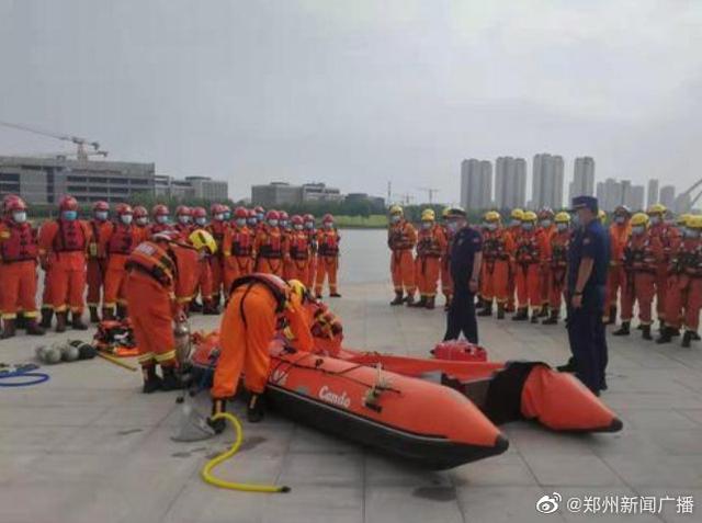 郑州消防截至省亲戚假，齐员正在岗、下度警戒应对暴雨-1.jpg