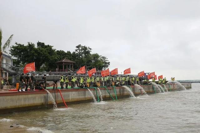 超燃！明天那场“海陆空”应慢练习训练堪比真战-3.jpg