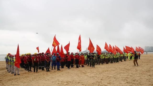 超燃！明天那场“海陆空”应慢练习训练堪比真战-2.jpg