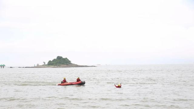 超燃！明天那场“海陆空”应慢练习训练堪比真战-6.jpg