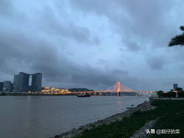 20220613珠海市湾仔船埠之海边自止车玩耍日志-18.jpg