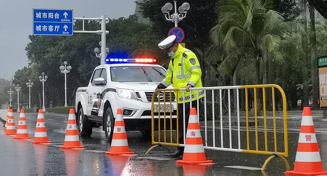 古年夜暴雨珠海路上变如许！25个火浸面宣布！来日诰日强降雨那些路或封锁！-9.jpg