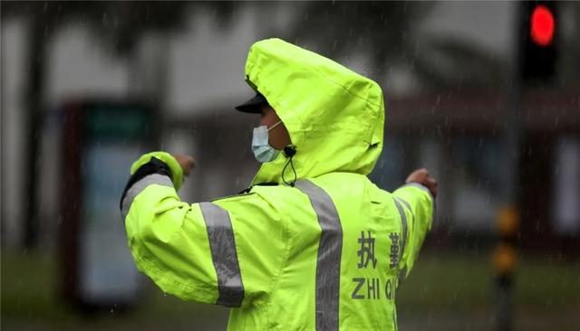 古年夜暴雨珠海路上变如许！25个火浸面宣布！来日诰日强降雨那些路或封锁！-60.jpg