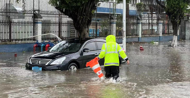 古年夜暴雨珠海路上变如许！25个火浸面宣布！来日诰日强降雨那些路或封锁！-63.jpg